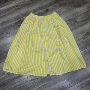 Skirt with pockets